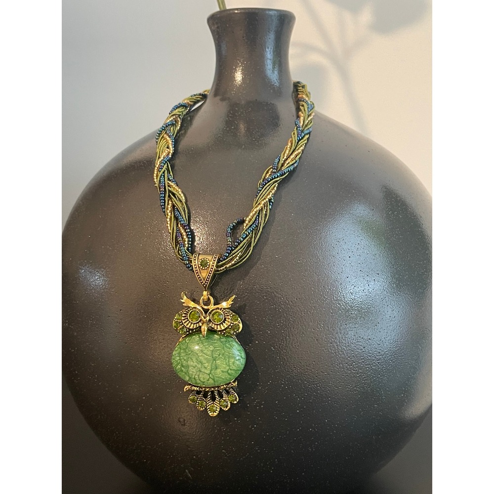 00665 Gold Tone Owl Boho Pendant Necklace Green Stone Beaded Chain Jewelry NWOT